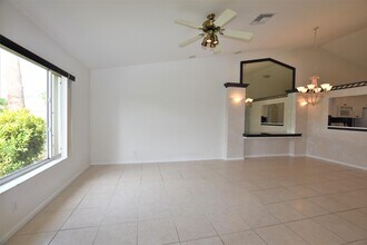 8423 Long Bay in West Palm Beach, FL - Building Photo - Building Photo