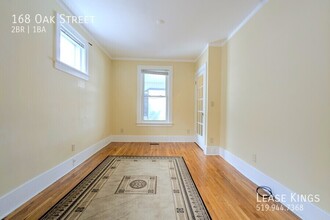 2 Bed 1 Bath Townhome Steps Away from Detr in Windsor, ON - Building Photo - Building Photo