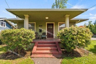 6406 NE 22nd Ave in Portland, OR - Building Photo - Building Photo