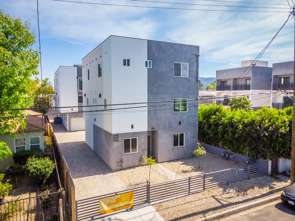 5142 Riverton Ave in North Hollywood, CA - Building Photo