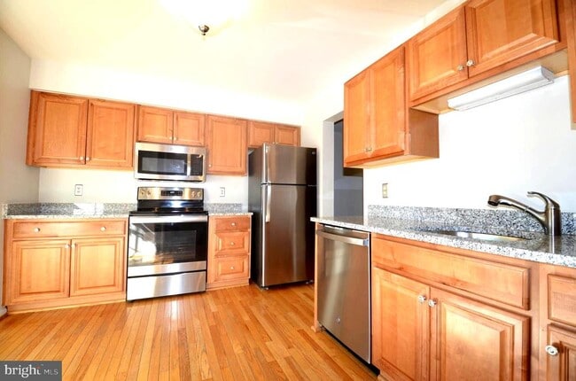 5676 Ridge View Dr in Alexandria, VA - Building Photo - Building Photo