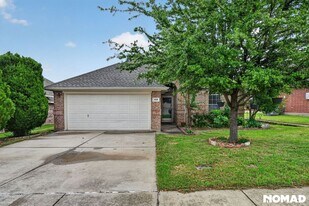 409 Lois Ln in Euless, TX - Building Photo