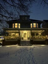 1303 W 102nd St in Cleveland, OH - Building Photo