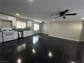 223 Mojave Ln in Henderson, NV - Building Photo - Building Photo