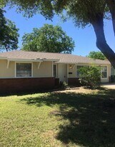 10614 Edgar St in Houston, TX - Building Photo
