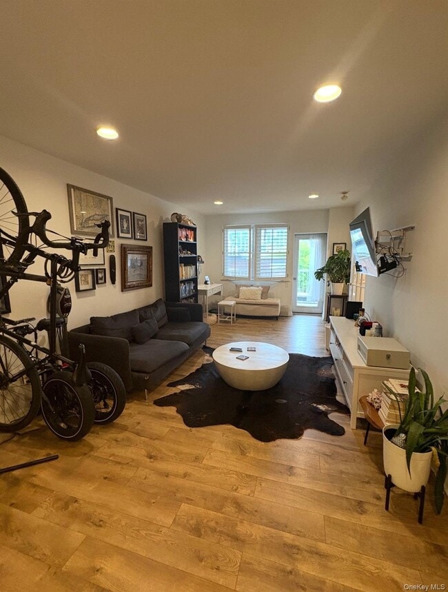 55 Monroe Blvd in Long Beach, NY - Building Photo - Building Photo