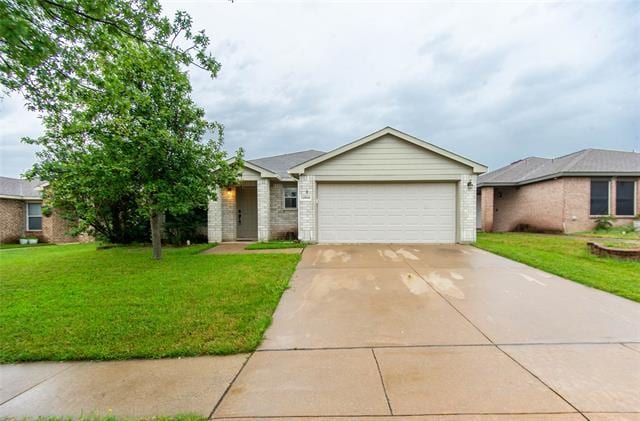 13808 Canyon Ranch Rd in Roanoke, TX - Foto de edificio - Building Photo