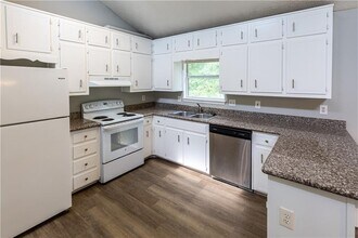 409 Arnold Rd in Lawrenceville, GA - Building Photo - Building Photo
