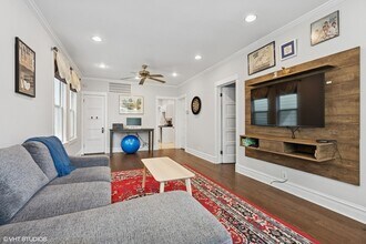 4132 N Claremont Ave in Chicago, IL - Building Photo - Building Photo
