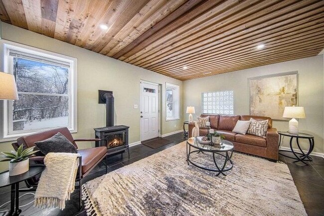 5990 Plymouth Rd in Ann Arbor, MI - Building Photo - Building Photo