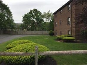 31 Townsend St in Abington, MA - Building Photo - Building Photo