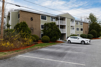 Bridgeview Park Apartments in Tyngsboro, MA - Building Photo - Building Photo