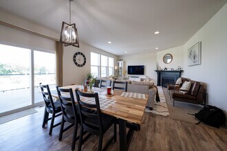 5595 Queensland Ln N in Plymouth, MN - Building Photo - Building Photo