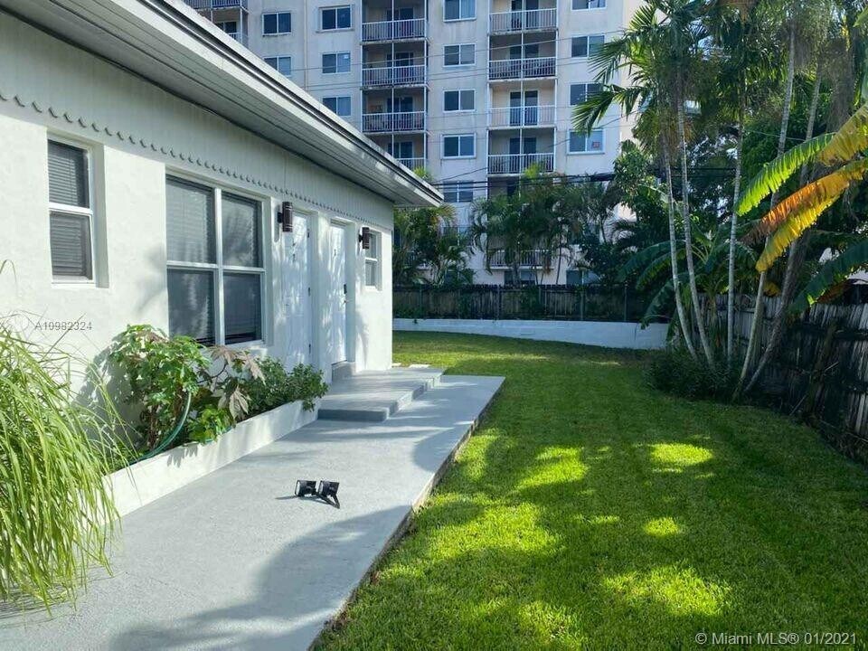 1236 NE 109th St-Unit -3 in Miami, FL - Building Photo