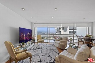 2220 Ave of the Stars in Los Angeles, CA - Building Photo - Building Photo