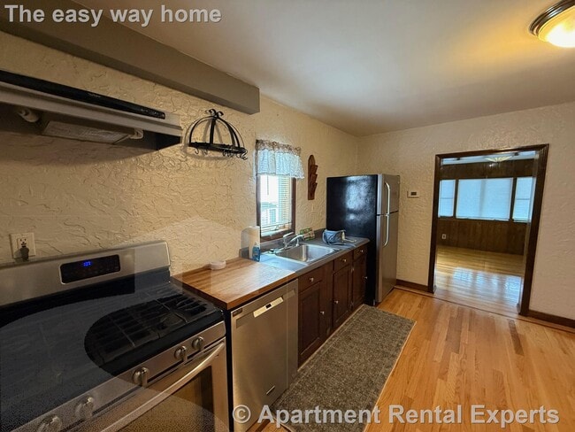 19 Pitman St in Somerville, MA - Building Photo - Building Photo
