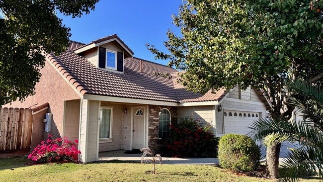 445 S 19th Ave in Lemoore, CA - Building Photo - Building Photo