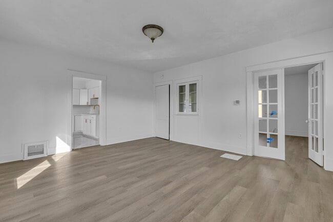 81 Beaver St in New Brighton, PA - Building Photo - Building Photo