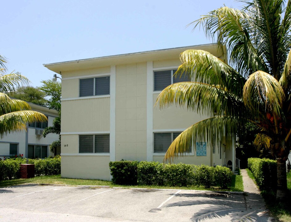 1415 16th St in Miami Beach, FL - Building Photo