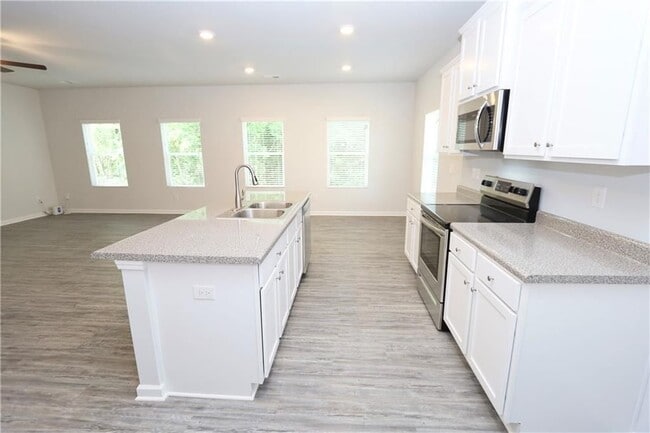 2105 Jessica Way in Conyers, GA - Foto de edificio - Building Photo