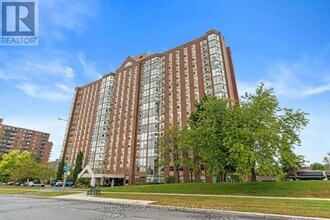 2760 Carousel Crescent in Ottawa, ON - Building Photo - Building Photo