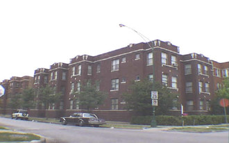 3600 W Wilson Ave Apartments