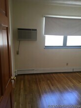 264 Grove St in Newton, MA - Building Photo - Building Photo