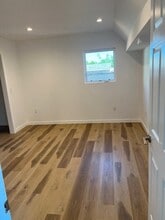 14224 Erwin St in Van Nuys, CA - Foto de edificio - Building Photo
