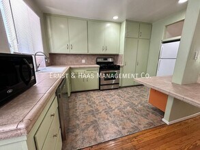 700 E Carson St in Long Beach, CA - Building Photo - Building Photo