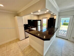 2700 NE 135th St in North Miami, FL - Building Photo - Building Photo