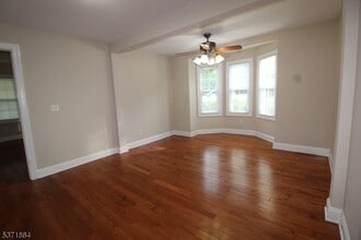 30 White Meadow Ave in Rockaway, NJ - Building Photo - Building Photo