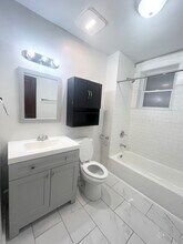 2421 S Drake Ave in Chicago, IL - Building Photo - Building Photo