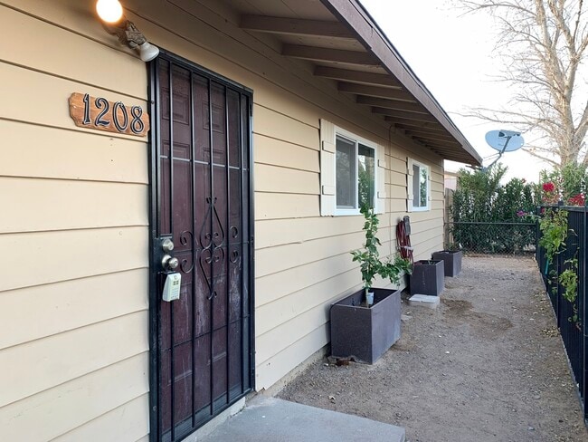 property at 1208 Toledo St