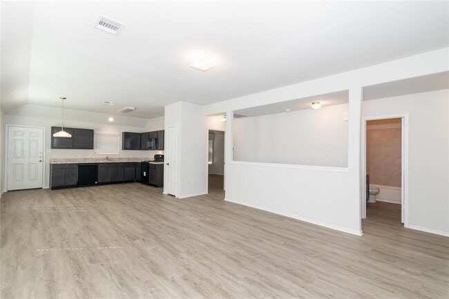 property at 8814 Doris Oaks Cir