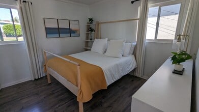 2152 Oliver Ave in San Diego, CA - Building Photo - Building Photo