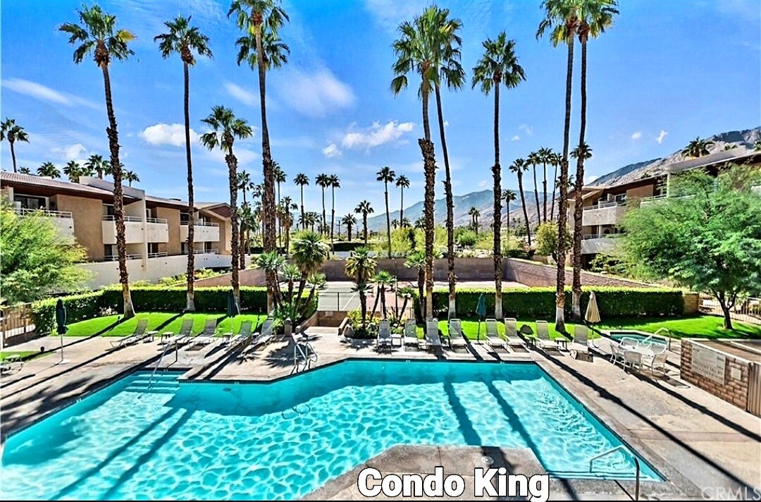 470 S Calle Encilia, Unit B4 in Palm Springs, CA - Building Photo