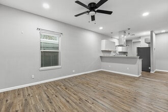 221 N Bermuda St in Waco, TX - Building Photo - Building Photo