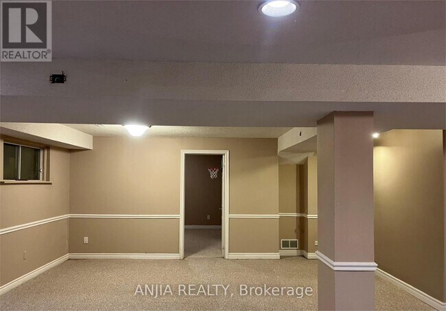 1 Brewsland Crescent in Markham, ON - Building Photo - Building Photo