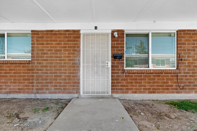 property at 540 Cardenas Dr SE