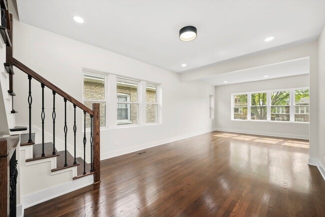 2822 N Keating Ave in Chicago, IL - Building Photo - Building Photo