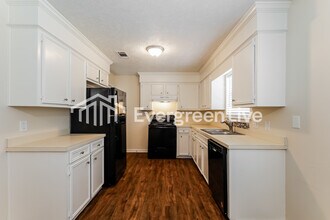 6153 Floral Dr in Jackson, MS - Building Photo - Building Photo