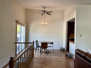 1115 Eisenhower Ct in Vernon Hills, IL - Building Photo - Building Photo