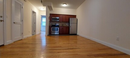 9 Stuyvesant Ave, Unit 2 in Jersey City, NJ - Foto de edificio - Building Photo