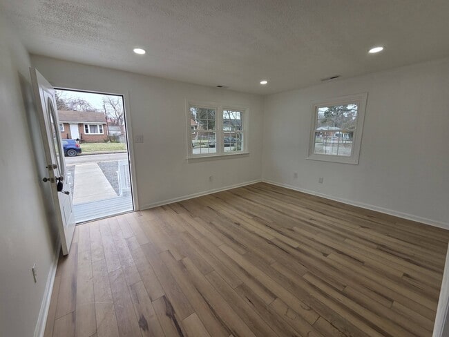 5506 Campbell Ave in Richmond, VA - Foto de edificio - Building Photo