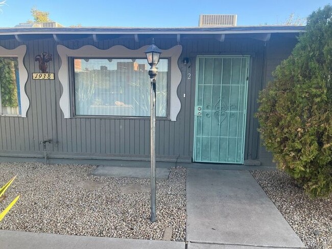 property at 1938 W Berridge Ln