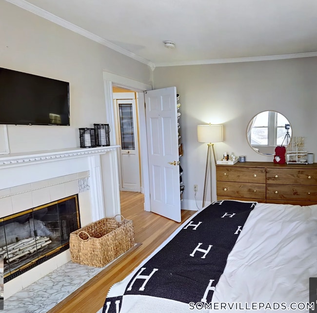 94 Heath St in Somerville, MA - Building Photo - Building Photo