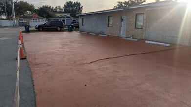 17900 NW 2nd Ave in Miami, FL - Building Photo - Building Photo