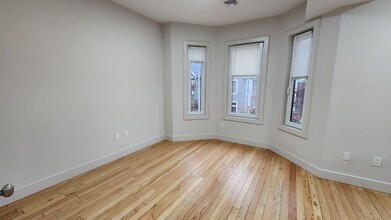 6 Durham St, Unit 8 in Boston, MA - Building Photo - Building Photo