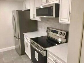 165 Cottage St, Unit 510 in Chelsea, MA - Building Photo - Building Photo