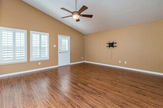 10228 Sourwood Dr in Fort Worth, TX - Building Photo - Building Photo